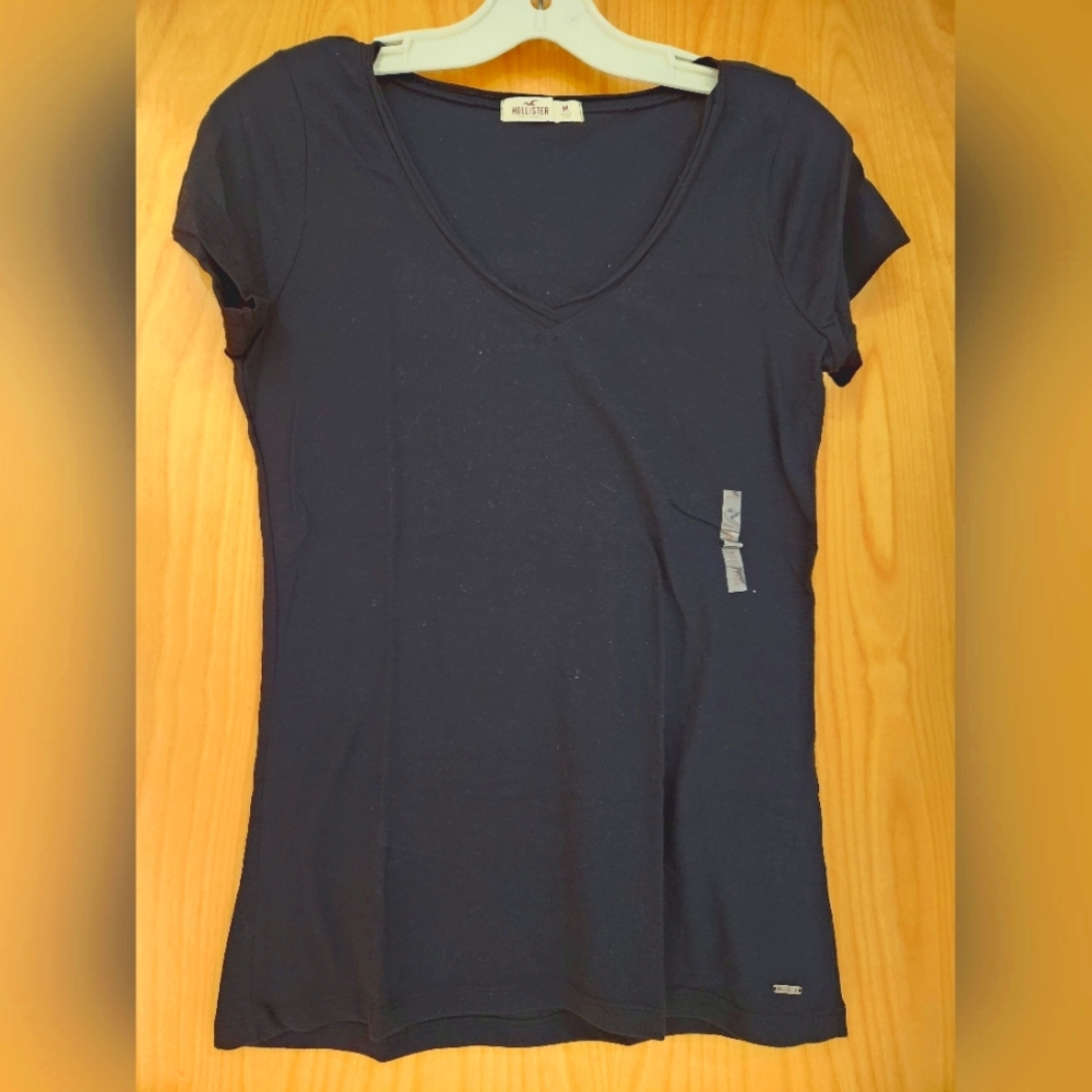 Never worn Hollister black v-neck